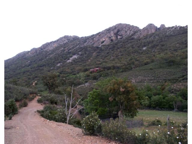 7 sovrum Finca/Hus på landet till salu i Guadalupe - 4 500 000 € (Ref: 8851880)