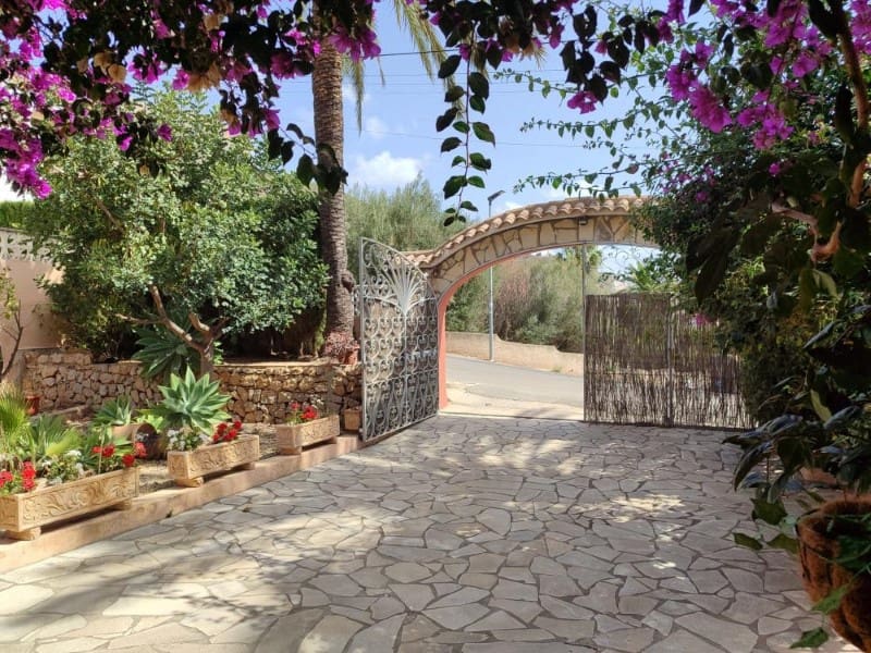 3 soveværelse Villa til salg i Calpe / Calp med garage - € 520.000 (Ref: 9236826)