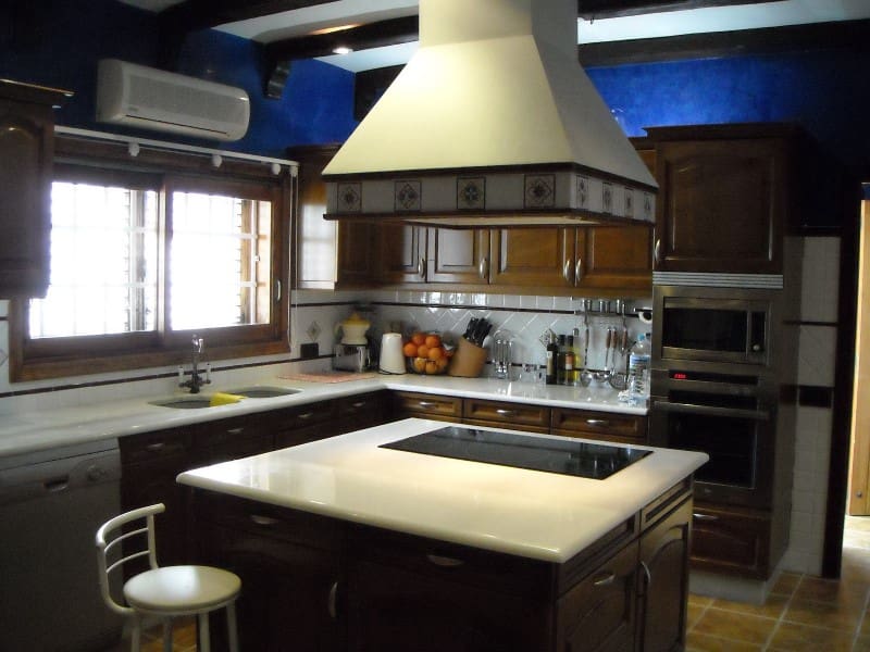 5 camera da letto Villa da affittare in La Canada con garage - 4.000 € (Rif: 9568502)