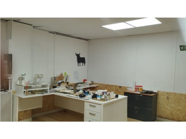 Commercieel te huur in Manises - € 1.800 (Ref: 9666195)