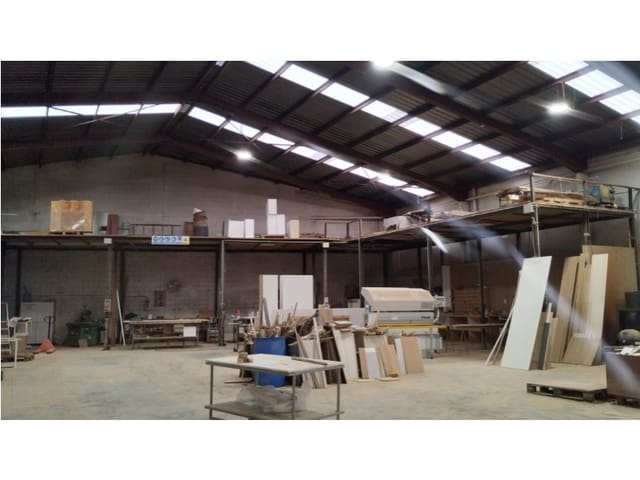 Commercieel te huur in Manises - € 1.800 (Ref: 9666195)