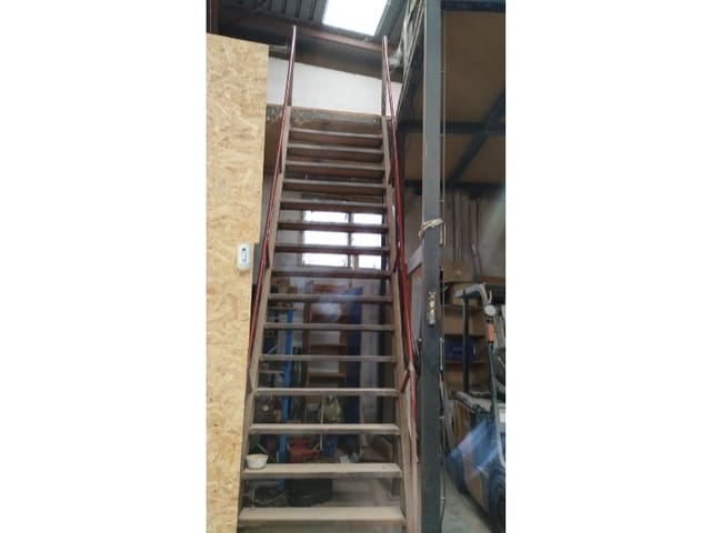 Commercieel te huur in Manises - € 1.800 (Ref: 9666195)