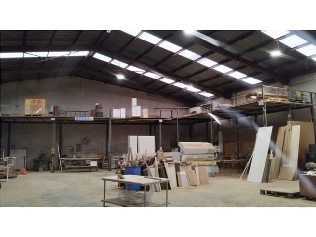 Commerciale in vendita in Manises - 400.000 € (Rif: 9758723)