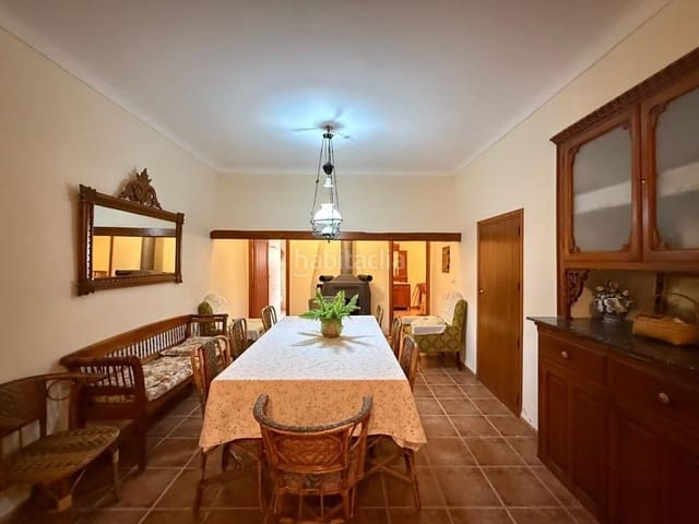 Maalaistalo myytävänä paikassa Pinoso - 1 275 000 € (Ref: 9811411)