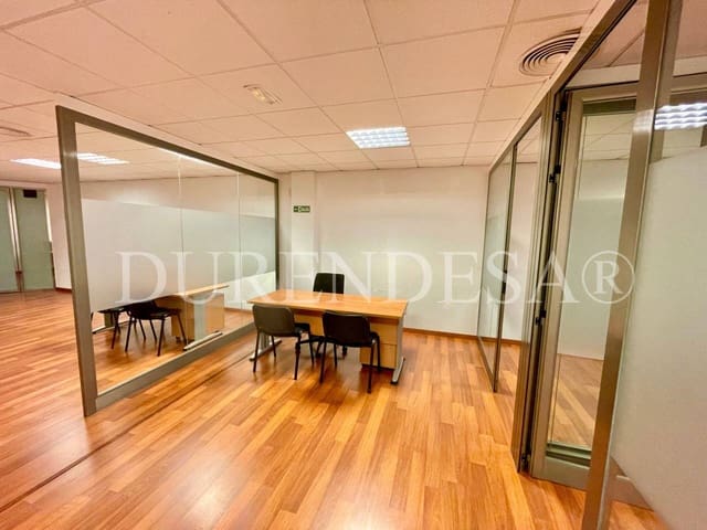 Biuro do wynajęcia w Palma de Mallorca z garażem - 1 000 € (Ref: 7192482)