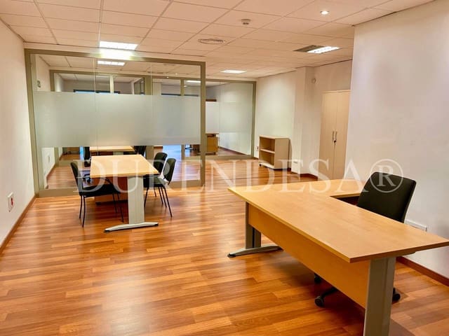 Biuro do wynajęcia w Palma de Mallorca z garażem - 1 000 € (Ref: 7192482)