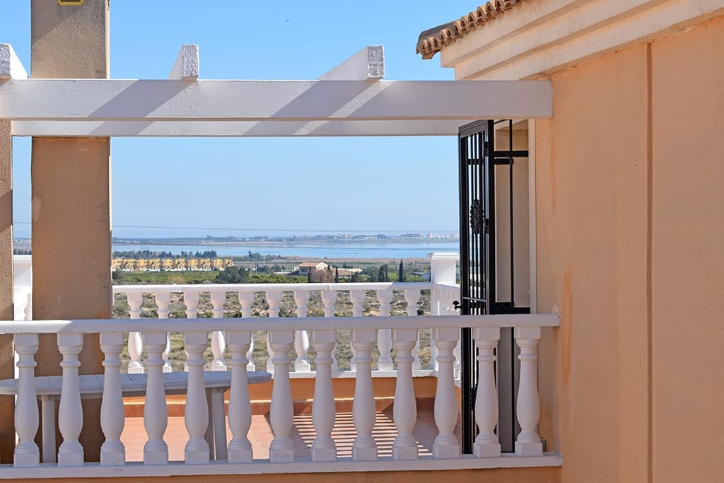 3 soveværelse Villa til salg i Lo Crispin med swimmingpool garage - € 220.000 (Ref: 9324371)