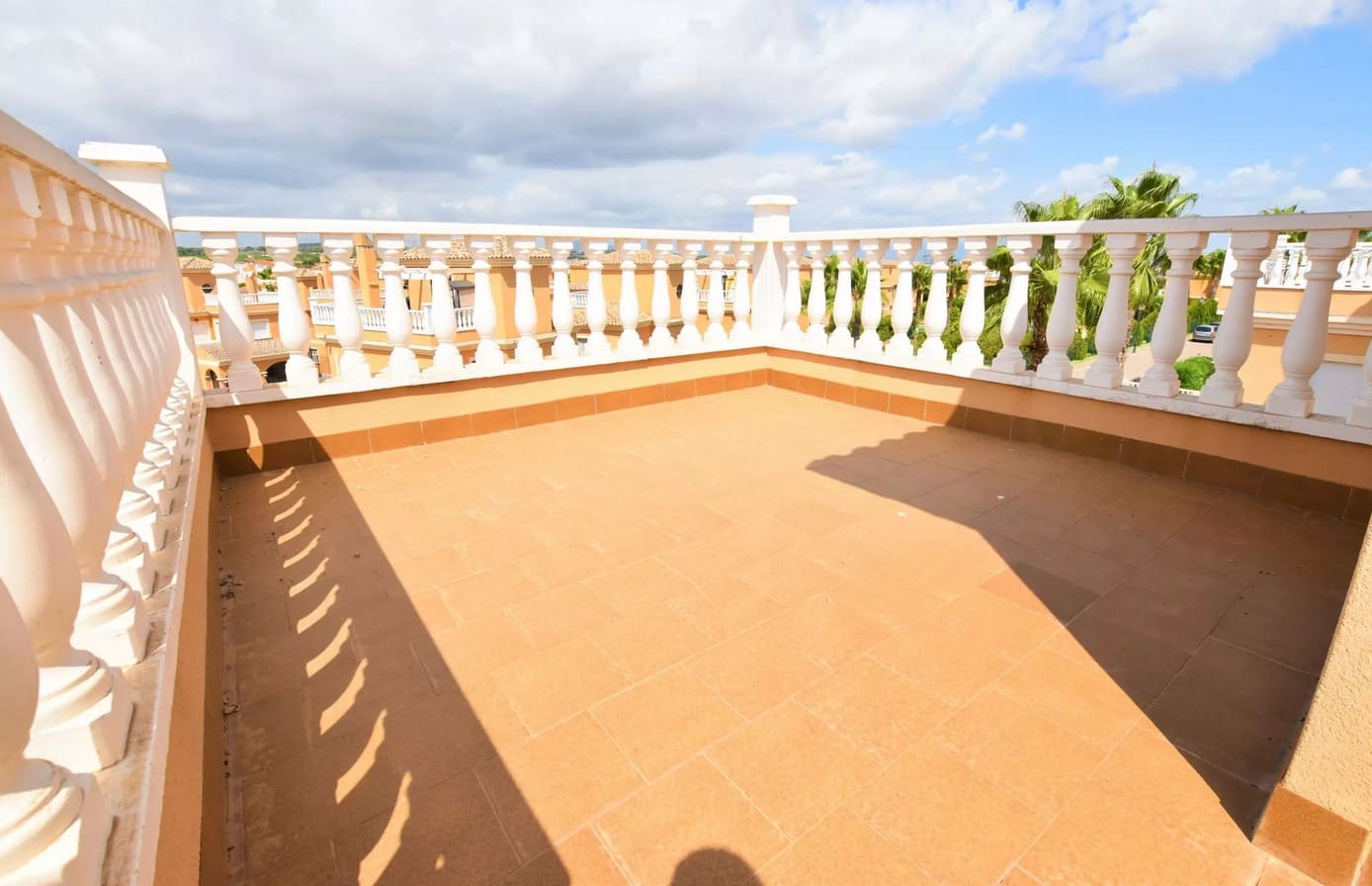 3 soveværelse Villa til salg i Lo Crispin med swimmingpool garage - € 220.000 (Ref: 9324371)