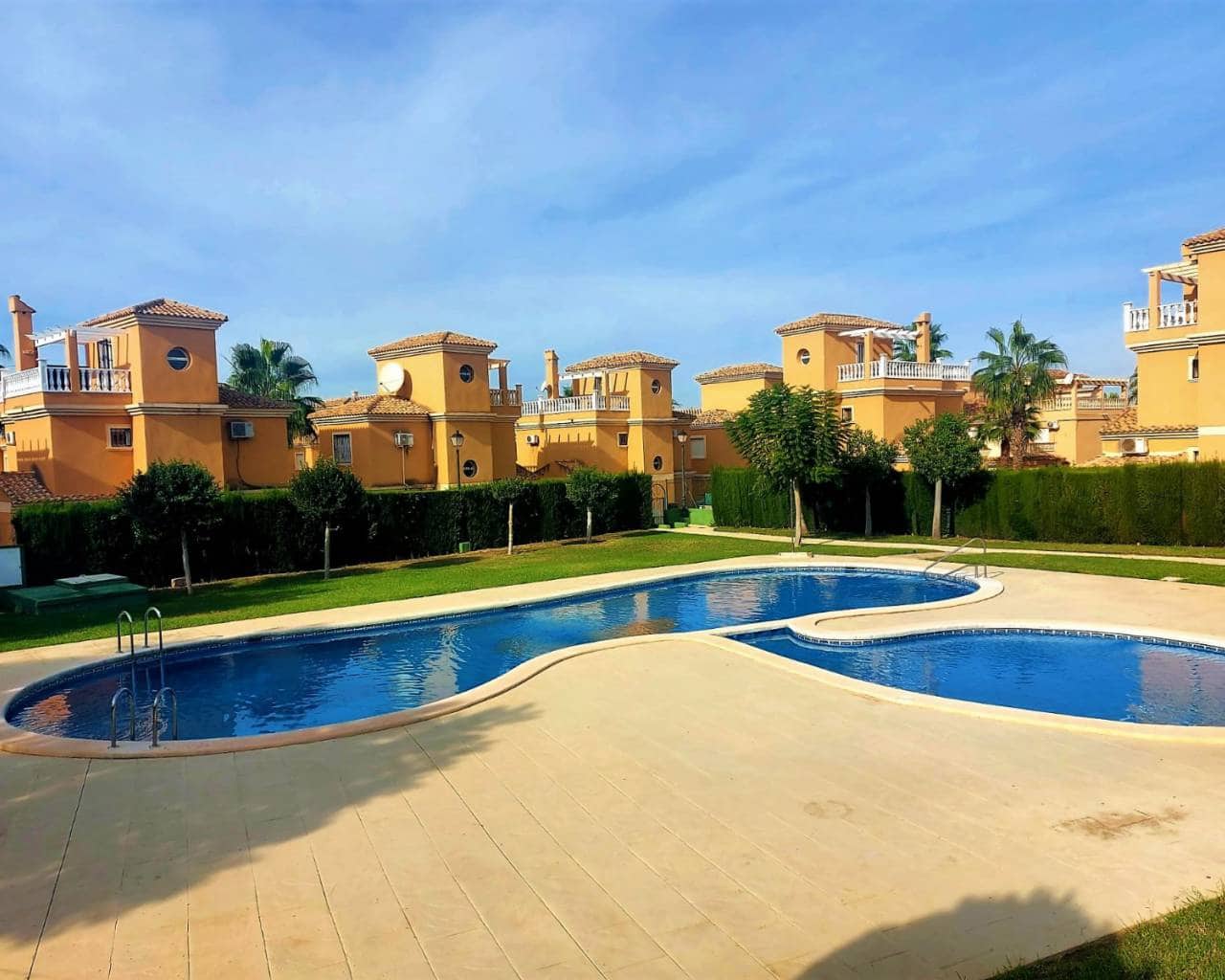 3 soveværelse Villa til salg i Lo Crispin med swimmingpool garage - € 220.000 (Ref: 9324371)