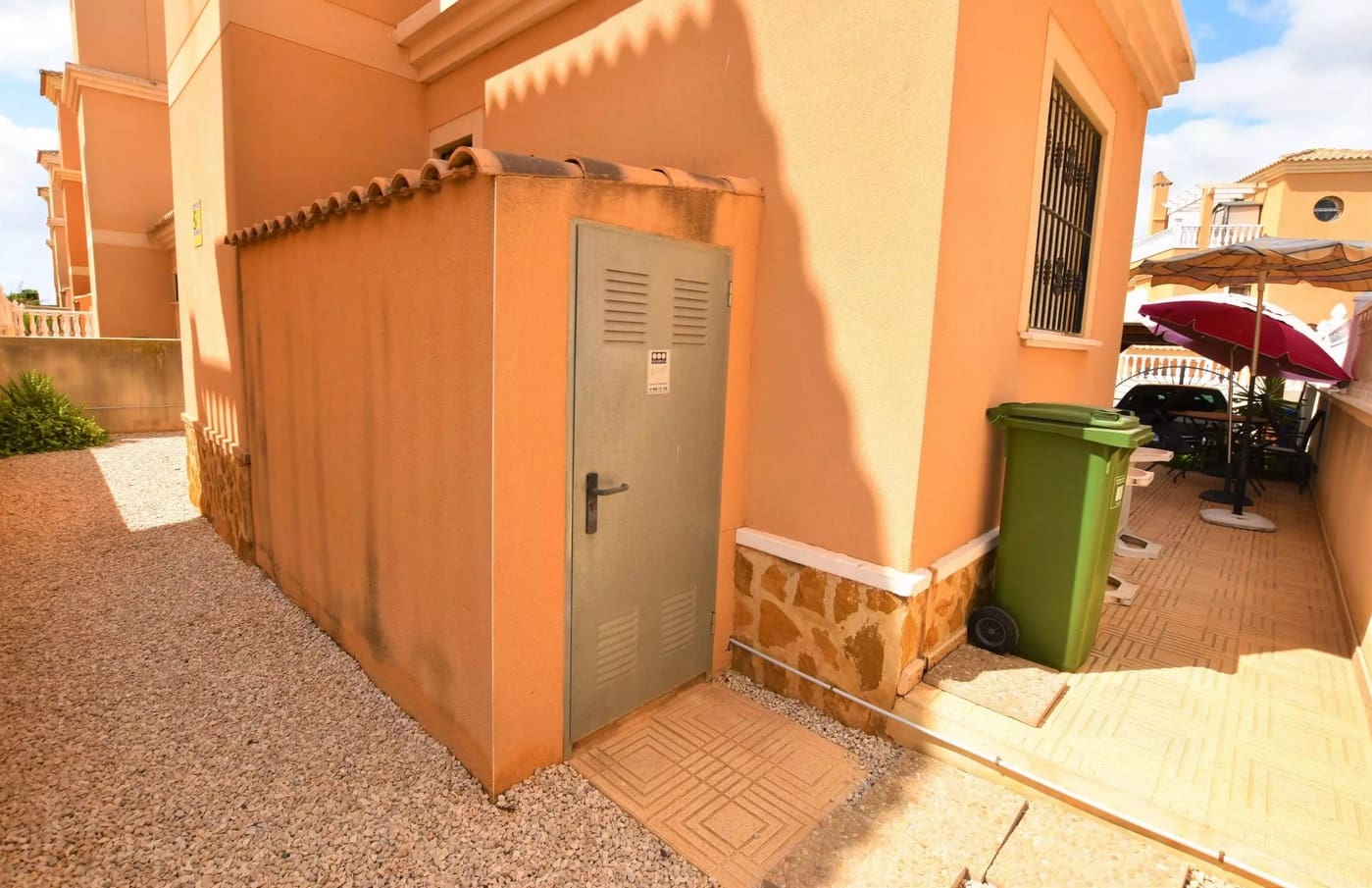 3 soveværelse Villa til salg i Lo Crispin med swimmingpool garage - € 220.000 (Ref: 9324371)