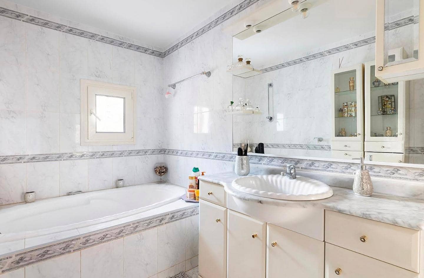 3 sovrum Villa till salu i Ibiza stad med pool garage - 750 000 € (Ref: 10104408)