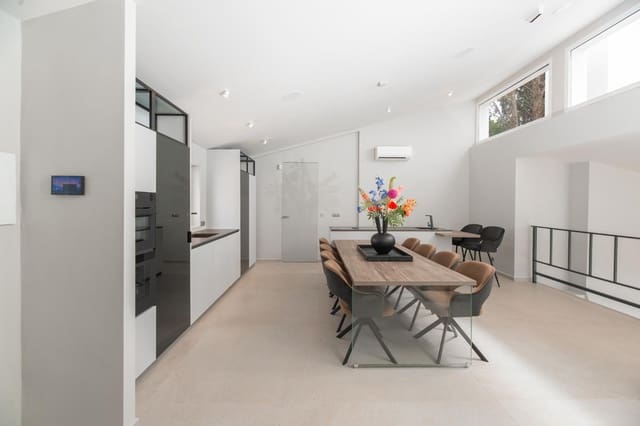 4 soveværelse Villa til salg i Ibiza by med swimmingpool garage - € 3.600.000 (Ref: 8374492)