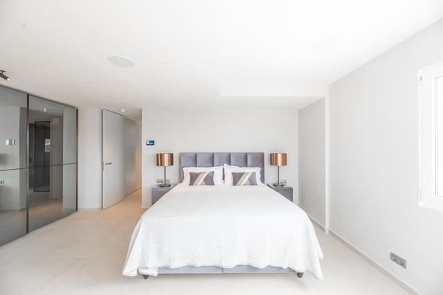 4 soveværelse Villa til salg i Ibiza by med swimmingpool garage - € 3.600.000 (Ref: 8374492)