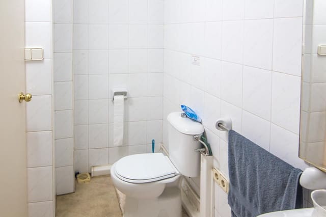 3 soverom Bedrift til salgs i Santa Eulalia / Santa Eularia - € 270 000 (Ref: 8405778)