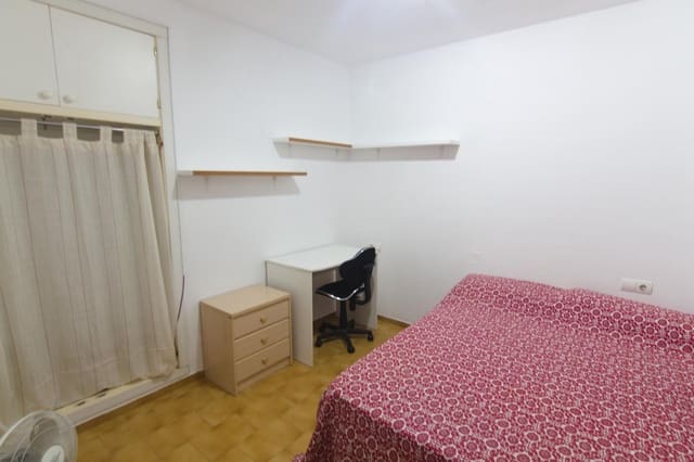 Piso de 3 habitaciones en Ibiza / Eivissa ciudad en venta con piscina - 495.000 € (Ref: 8433594)