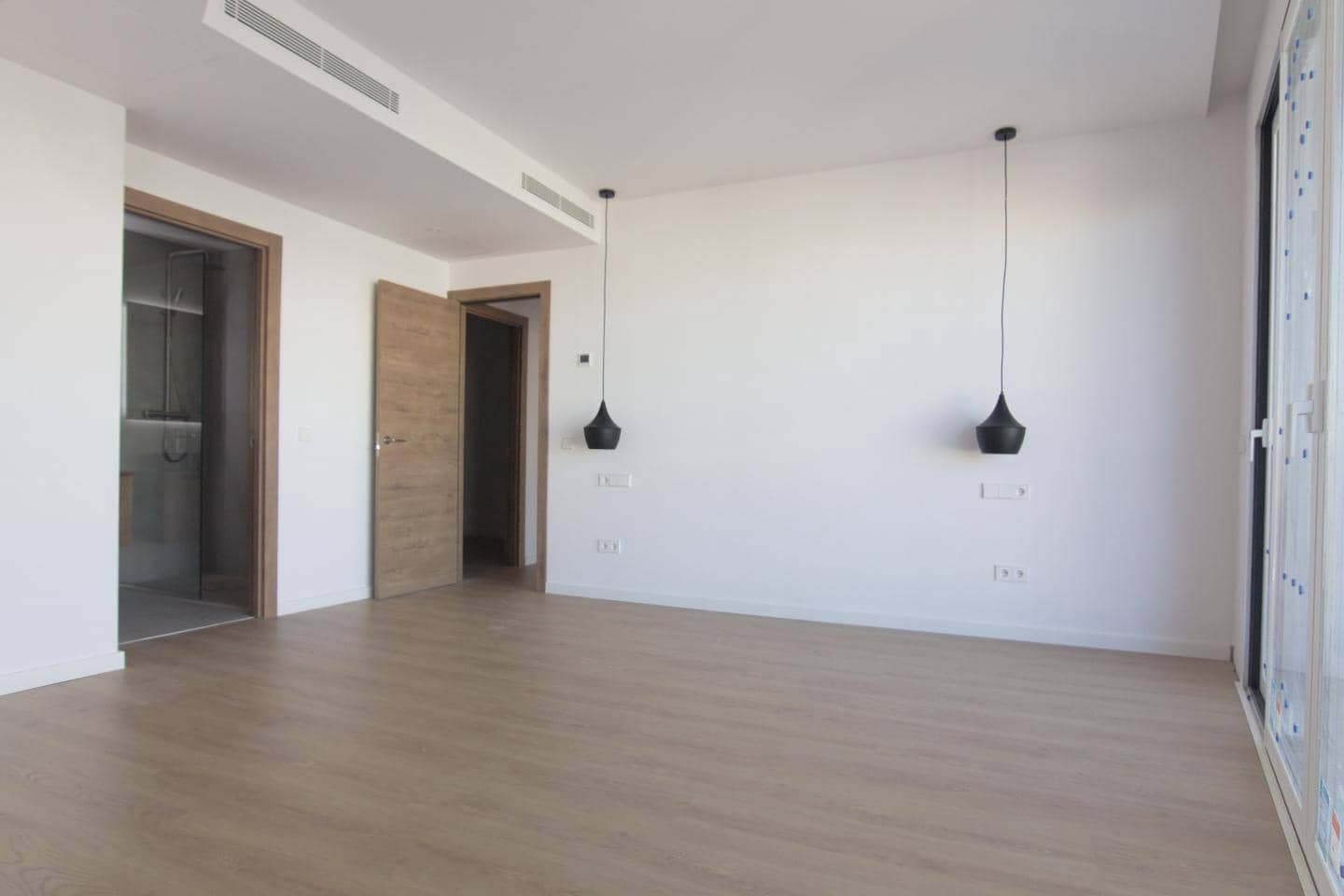 4 bedroom Flat for sale in Ibiza / Eivissa town with garage - € 1,080,000 (Ref: 8436109)
