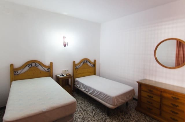 4 sovrum Villa till salu i Ibiza stad med pool - 1 425 000 € (Ref: 8499590)