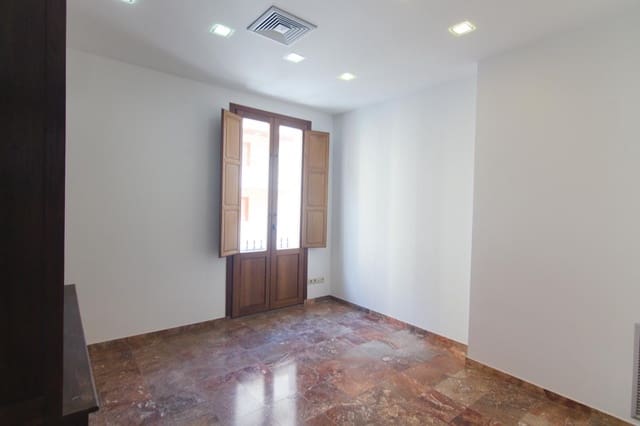 2 makuuhuone Toimisto vuokrattavana paikassa Ibiza kaupunki - 1 600 € (Ref: 8665977)