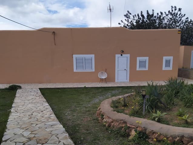 Chalet de 2 habitaciones en San Jose / Sant Josep de Sa Talaia en venta - 1.549.000 € (Ref: 8895507)