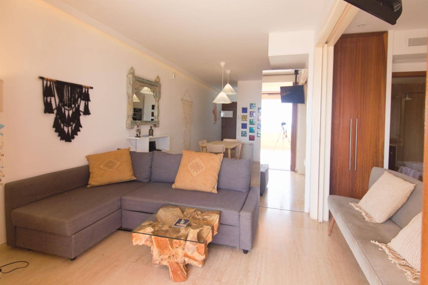 2 soveværelse Lejlighed til salg i San Jose / Sant Josep de Sa Talaia med swimmingpool - € 675.000 (Ref: 9271399)