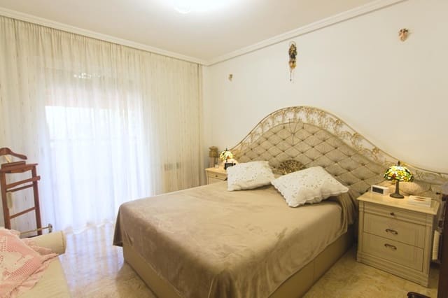 4 bedroom Flat for sale in Ibiza / Eivissa town with garage - € 1,050,000 (Ref: 9484972)