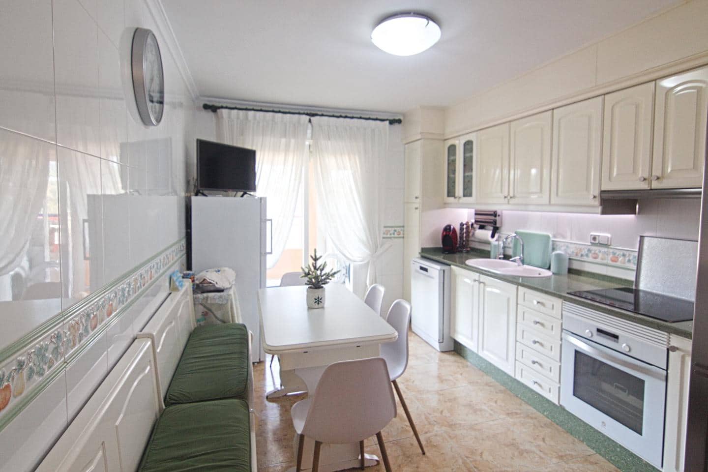 4 bedroom Flat for sale in Ibiza / Eivissa town with garage - € 1,050,000 (Ref: 9484972)