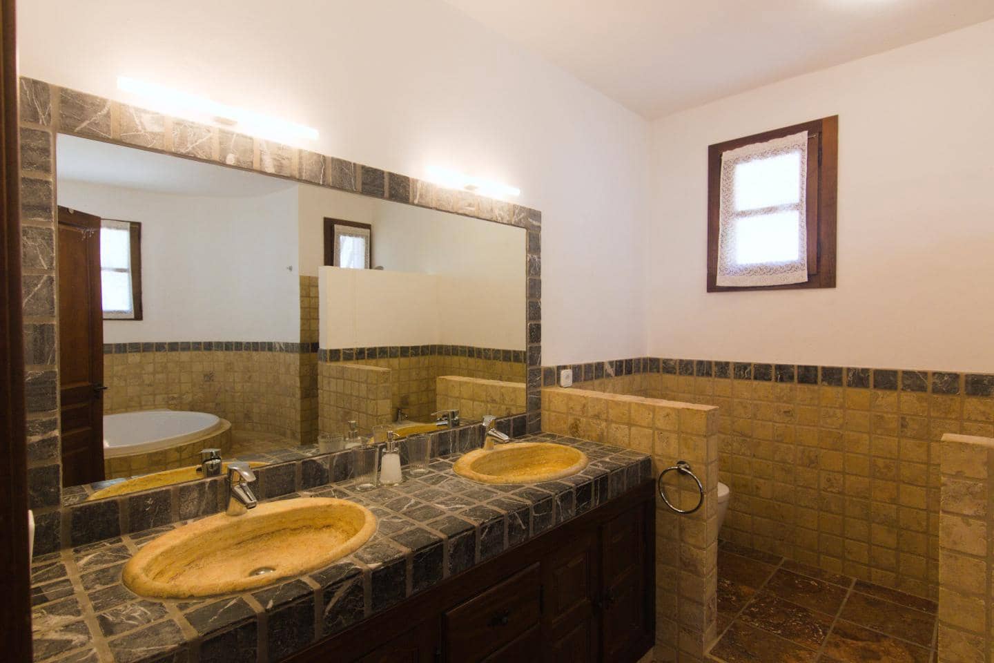 6 bedroom Villa for sale in Sant Agusti des Vedra with pool - € 5,300,000 (Ref: 9665119)