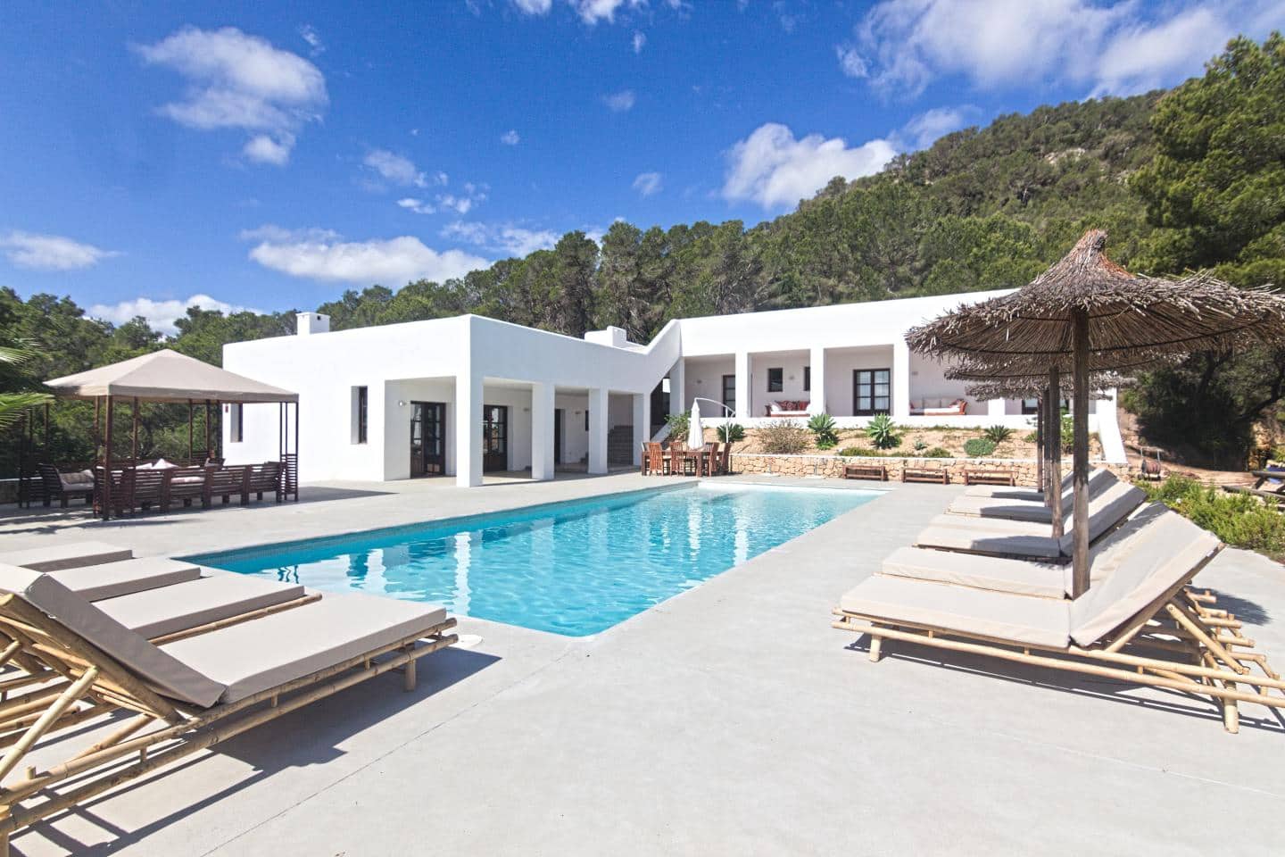 6 bedroom Villa for sale in Sant Agusti des Vedra with pool - € 5,300,000 (Ref: 9665119)
