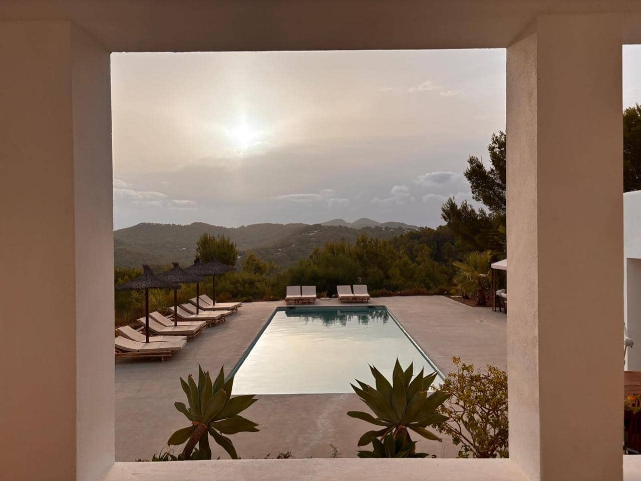 6 bedroom Villa for sale in Sant Agusti des Vedra with pool - € 5,300,000 (Ref: 9665119)