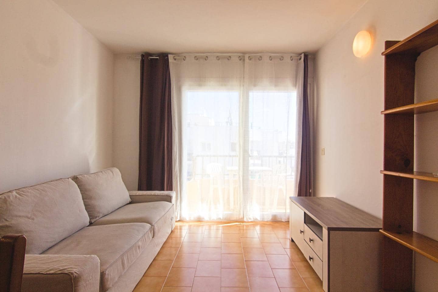 1 bedroom Flat for rent in Playa d'en Bossa - € 2,100 (Ref: 9737169)