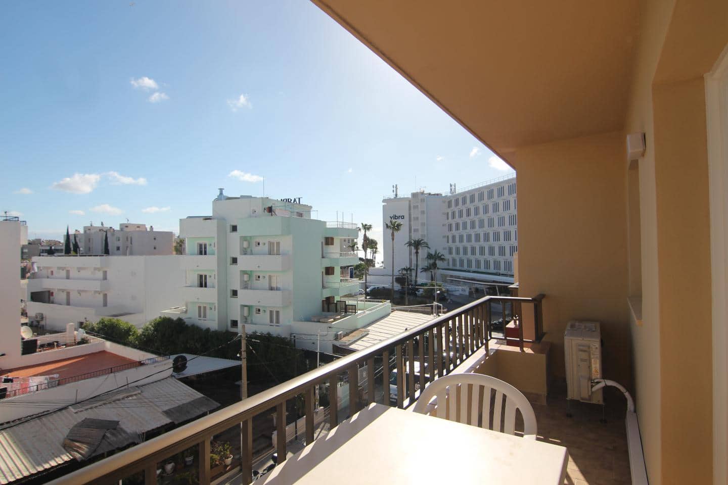 1 bedroom Flat for rent in Playa d'en Bossa - € 2,100 (Ref: 9737169)