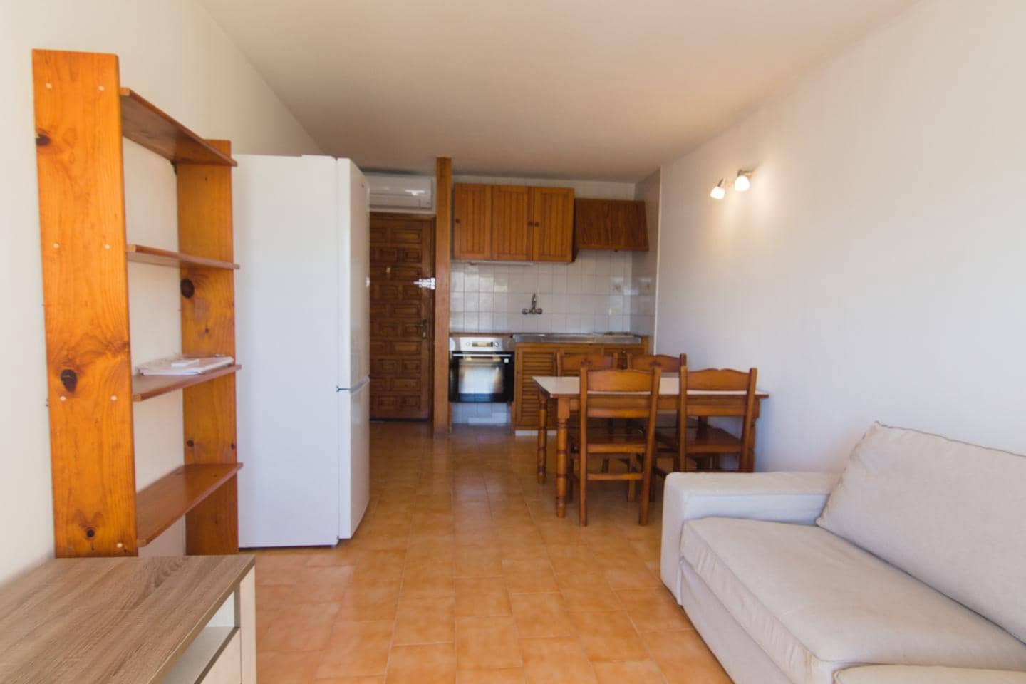 1 bedroom Flat for rent in Playa d'en Bossa - € 2,100 (Ref: 9737169)