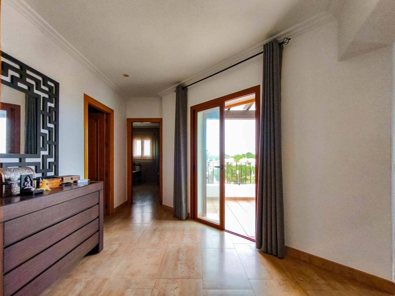 4 makuuhuone Huvila myytävänä paikassa Sant Antoni de Portmany mukana uima-altaan 
autotalli - 1 700 000 € (Ref: 9770936)