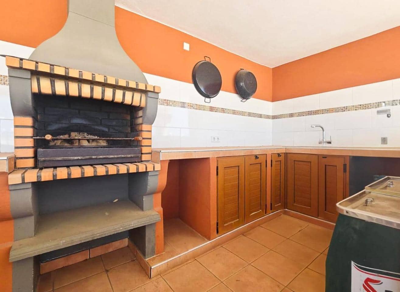 4 makuuhuone Huvila myytävänä paikassa Sant Antoni de Portmany mukana uima-altaan 
autotalli - 1 700 000 € (Ref: 9770936)