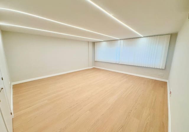 Oficina de 6 habitaciones en Ibiza / Eivissa ciudad en alquiler - 3.400 € (Ref: 9823485)