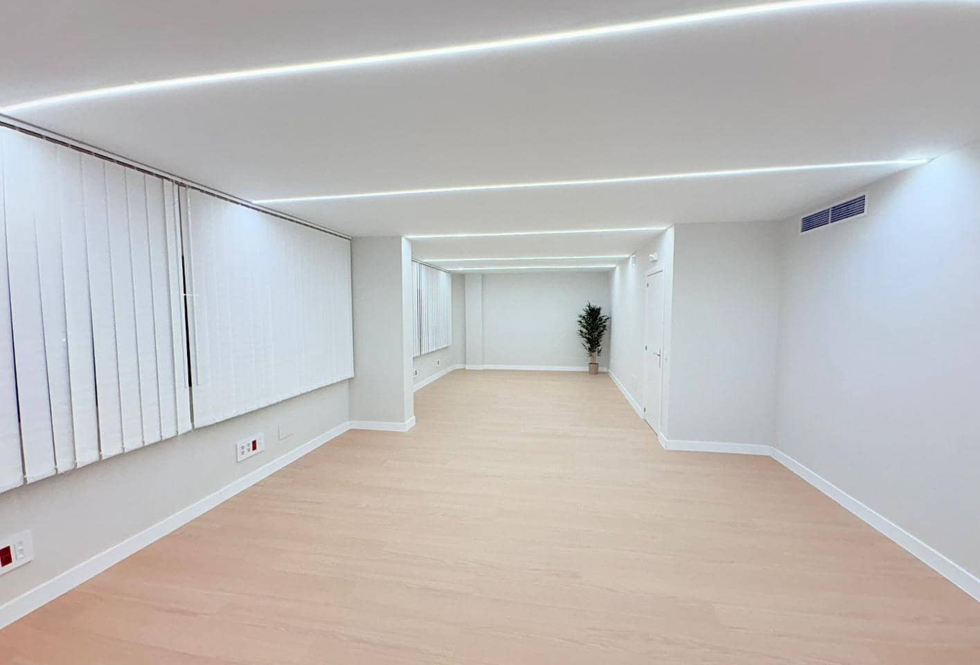 Oficina de 6 habitaciones en Ibiza / Eivissa ciudad en alquiler - 3.400 € (Ref: 9823485)