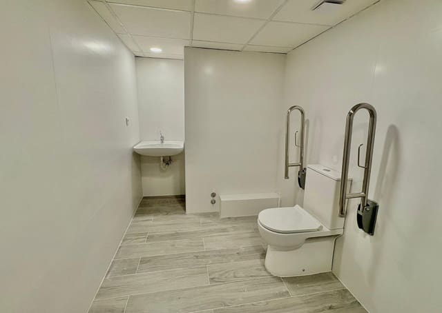 Oficina de 6 habitaciones en Ibiza / Eivissa ciudad en alquiler - 3.400 € (Ref: 9823485)
