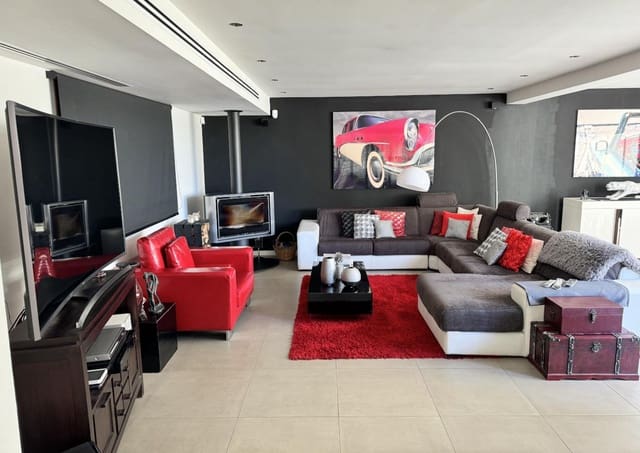 5 quarto Moradia para arrendar em Ibiza / Eivissa cidade com piscina garagem - 7 800 € (Ref: 9950228)