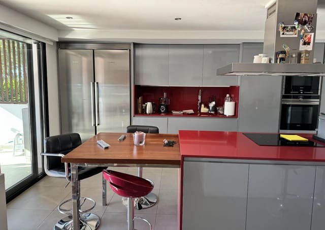 5 quarto Moradia para arrendar em Ibiza / Eivissa cidade com piscina garagem - 7 800 € (Ref: 9950228)