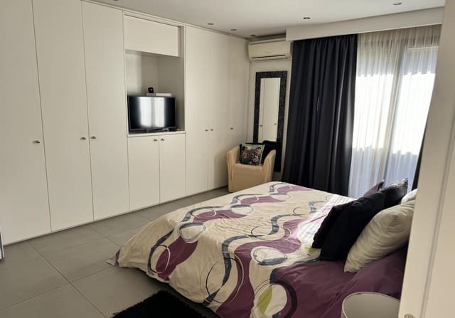 5 quarto Moradia para arrendar em Ibiza / Eivissa cidade com piscina garagem - 7 800 € (Ref: 9950228)