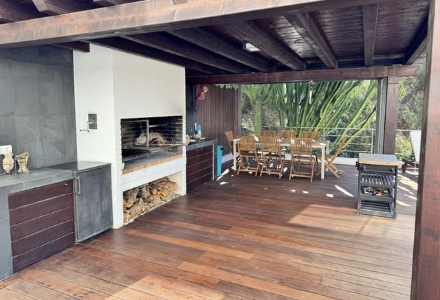 5 quarto Moradia para arrendar em Ibiza / Eivissa cidade com piscina garagem - 7 800 € (Ref: 9950228)