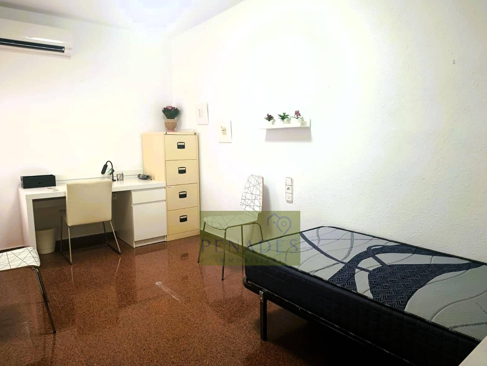 4 sypialnia Apartament do wynajęcia w Ontinyent - 295 € (Ref: 10004143)