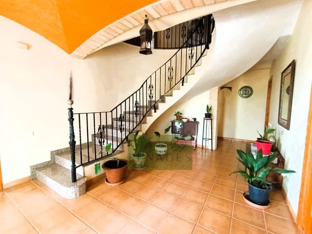 5 quarto Moradia para venda em Ontinyent - 350 000 € (Ref: 10094562)