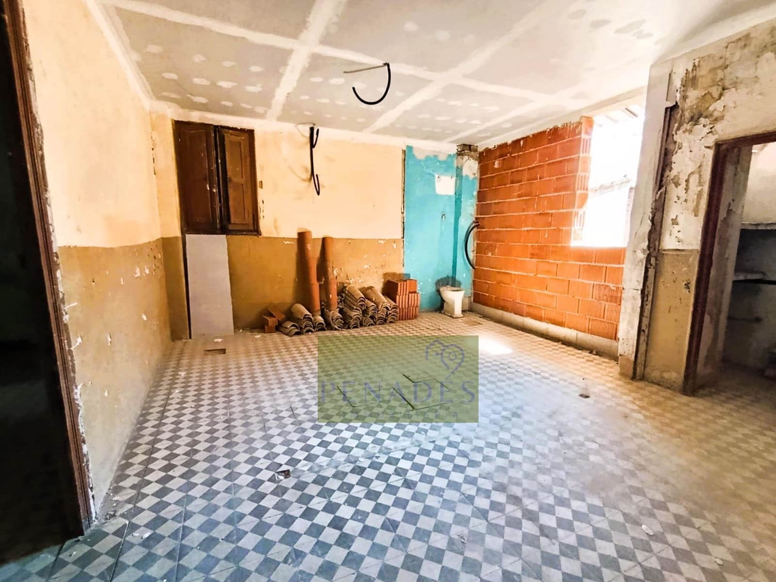 5 soverom Hus til salgs i Ontinyent - € 110 000 (Ref: 10094563)