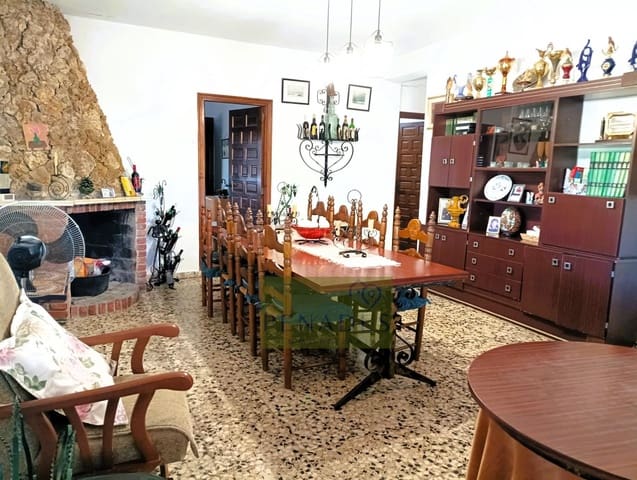 4 chambre Villa/Maison à vendre à Ontinyent avec piscine - 245 000 € (Ref: 10100416)