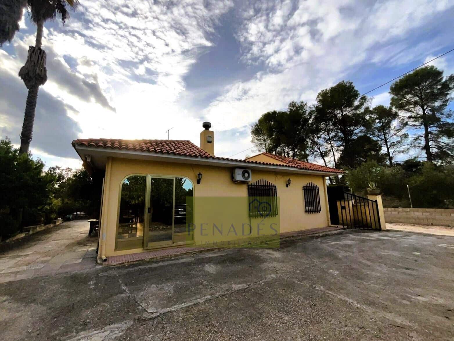 3 bedroom Villa for sale in Ontinyent with pool - € 210,000 (Ref: 10166864)