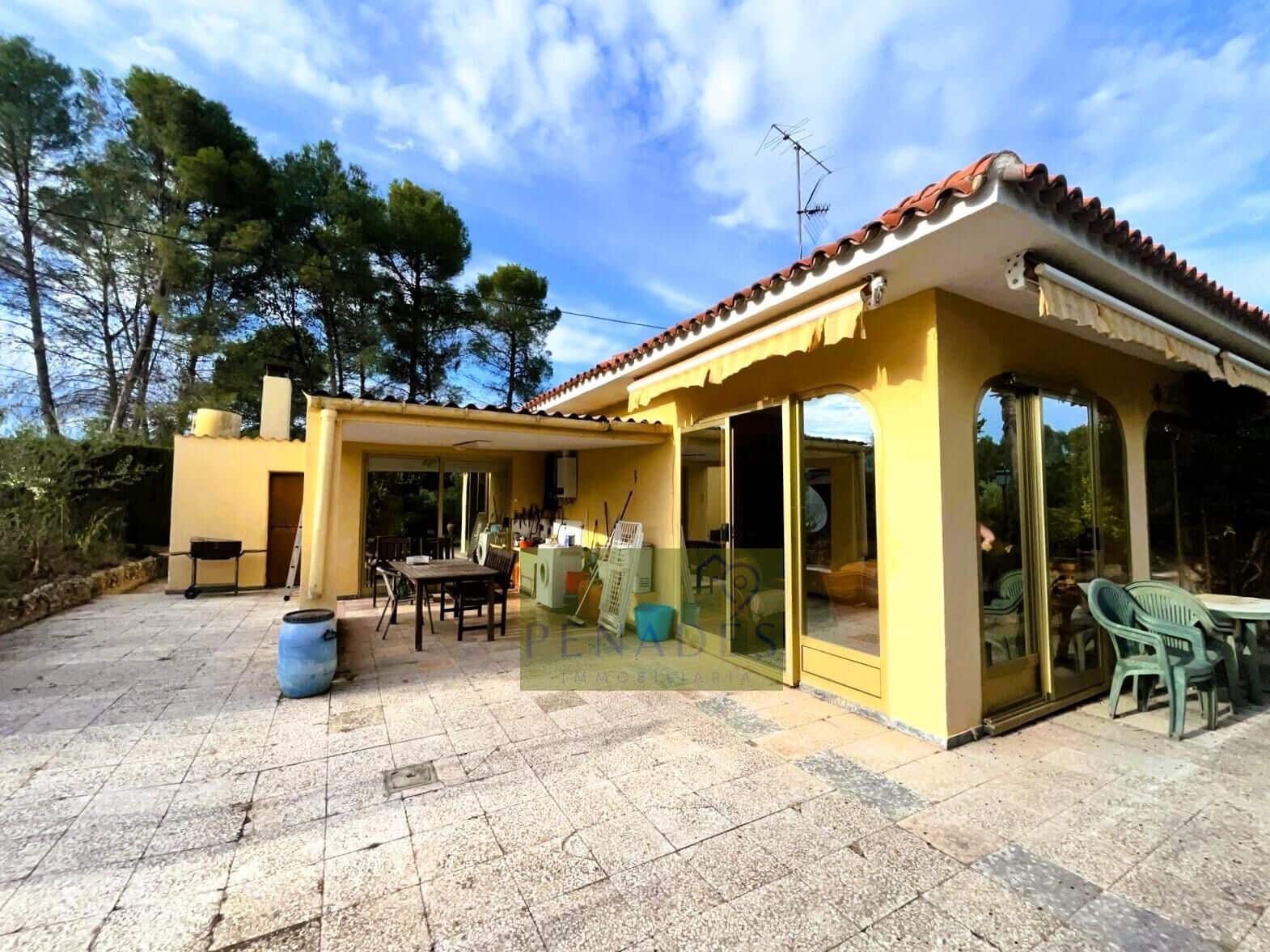 3 bedroom Villa for sale in Ontinyent with pool - € 210,000 (Ref: 10166864)