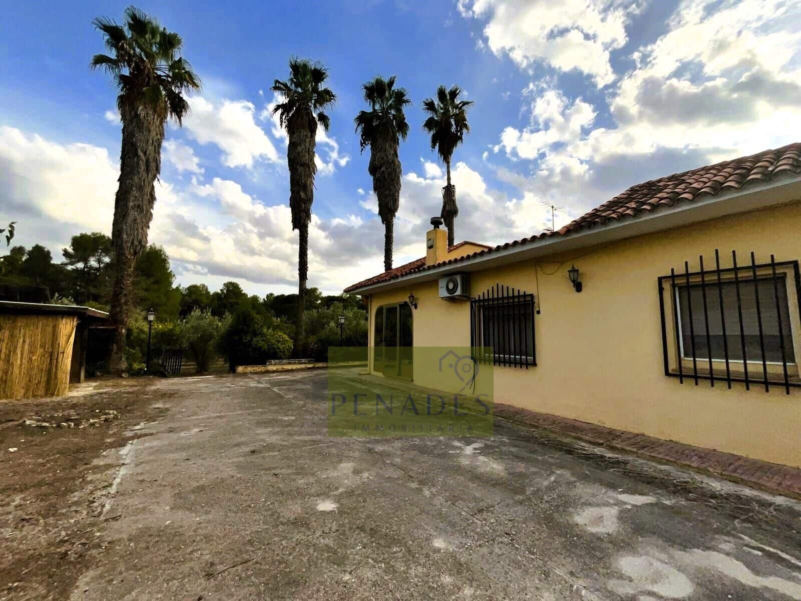 3 bedroom Villa for sale in Ontinyent with pool - € 210,000 (Ref: 10166864)