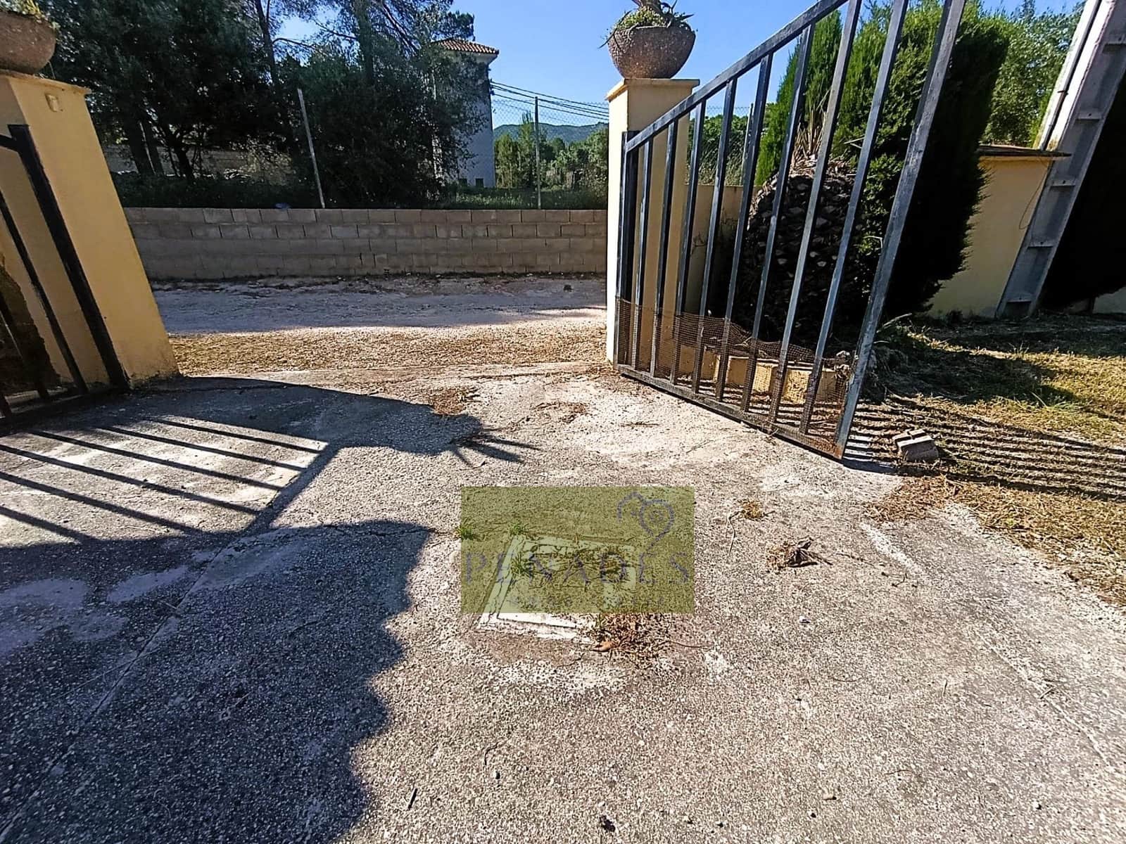 3 bedroom Villa for sale in Ontinyent with pool - € 210,000 (Ref: 10166864)