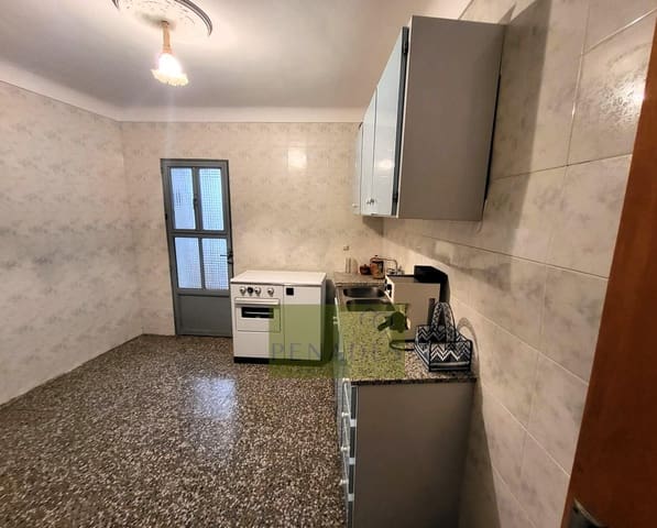 4 slaapkamer Huis te koop in La Font de la Figuera - € 50.000 (Ref: 10180552)
